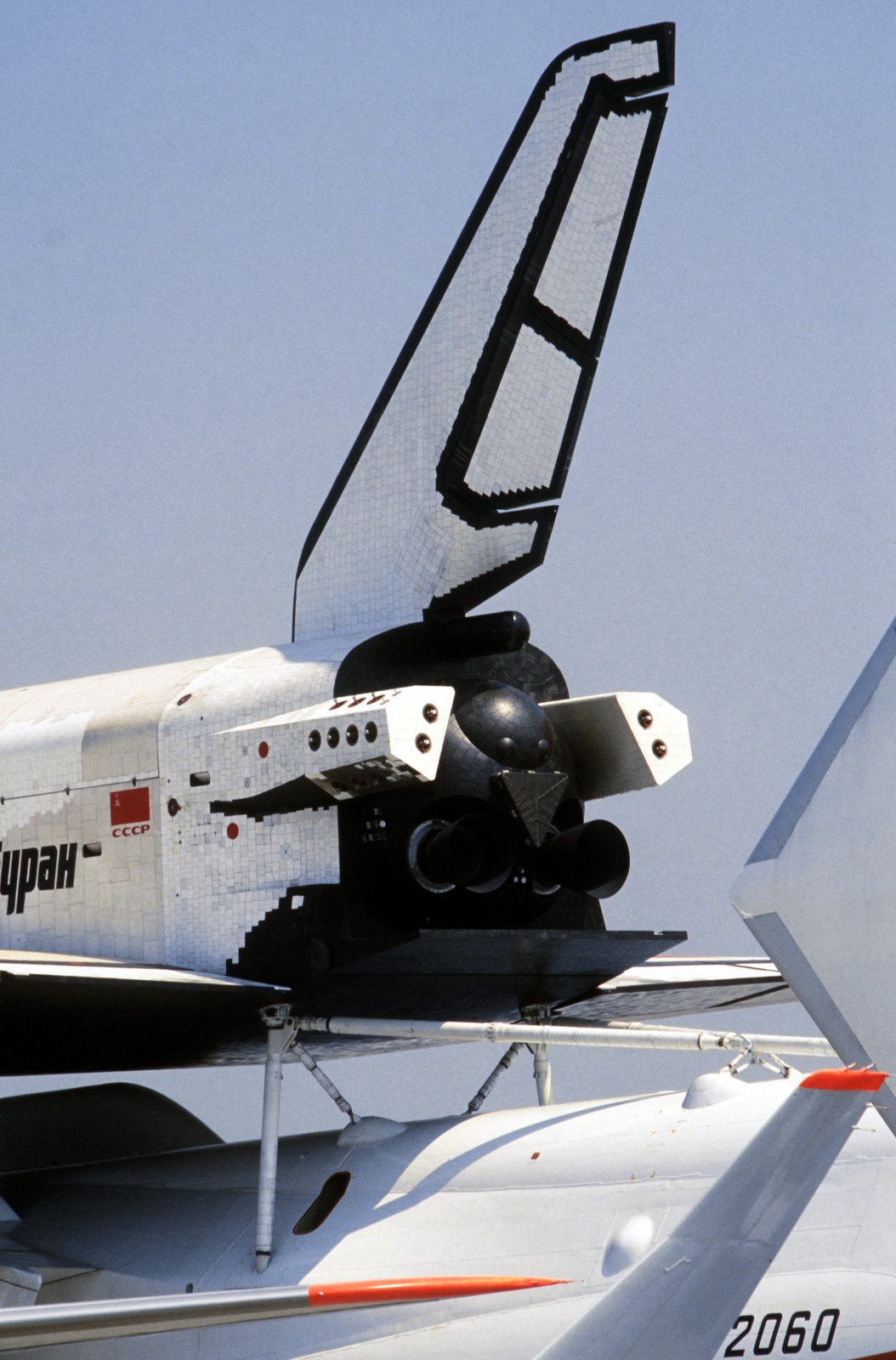 Корабль «Буран» на самолёте Ан-225 «Мрия»